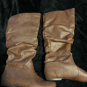 Tan boots size 10